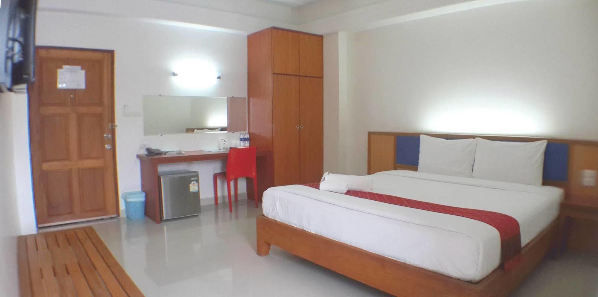 מאה סוט J2 Hotel Maesot מראה חיצוני תמונה