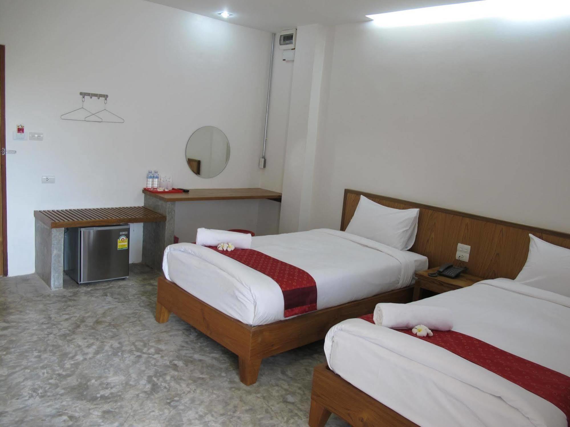 מאה סוט J2 Hotel Maesot מראה חיצוני תמונה